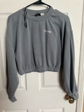 H&M Cropped Crewneck Sweatshirt - Gray